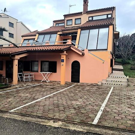 Apartmani Delas Pjescana Uvala Ngoại thất bức ảnh