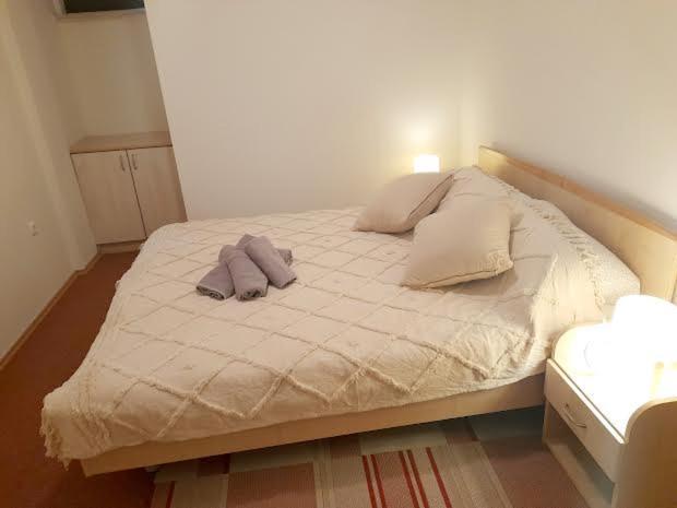 Apartmani Delas Pjescana Uvala Ngoại thất bức ảnh