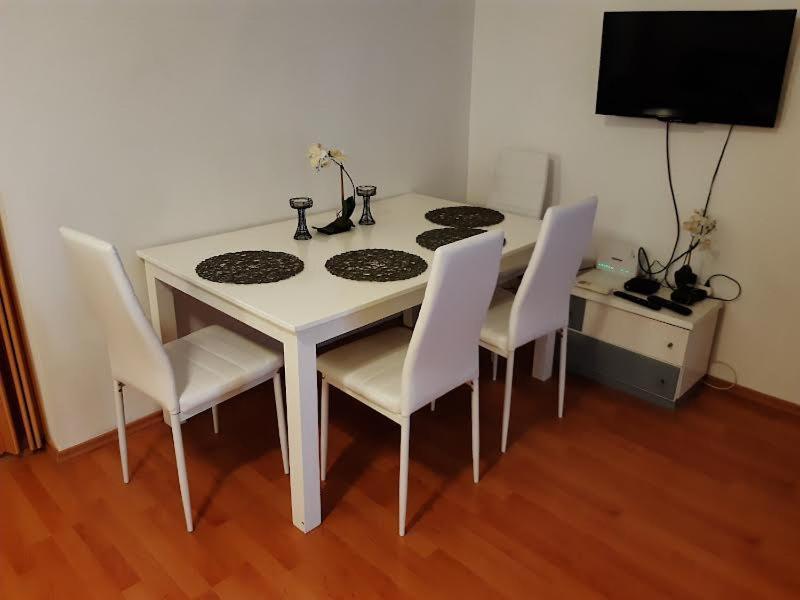 Apartmani Delas Pjescana Uvala Ngoại thất bức ảnh